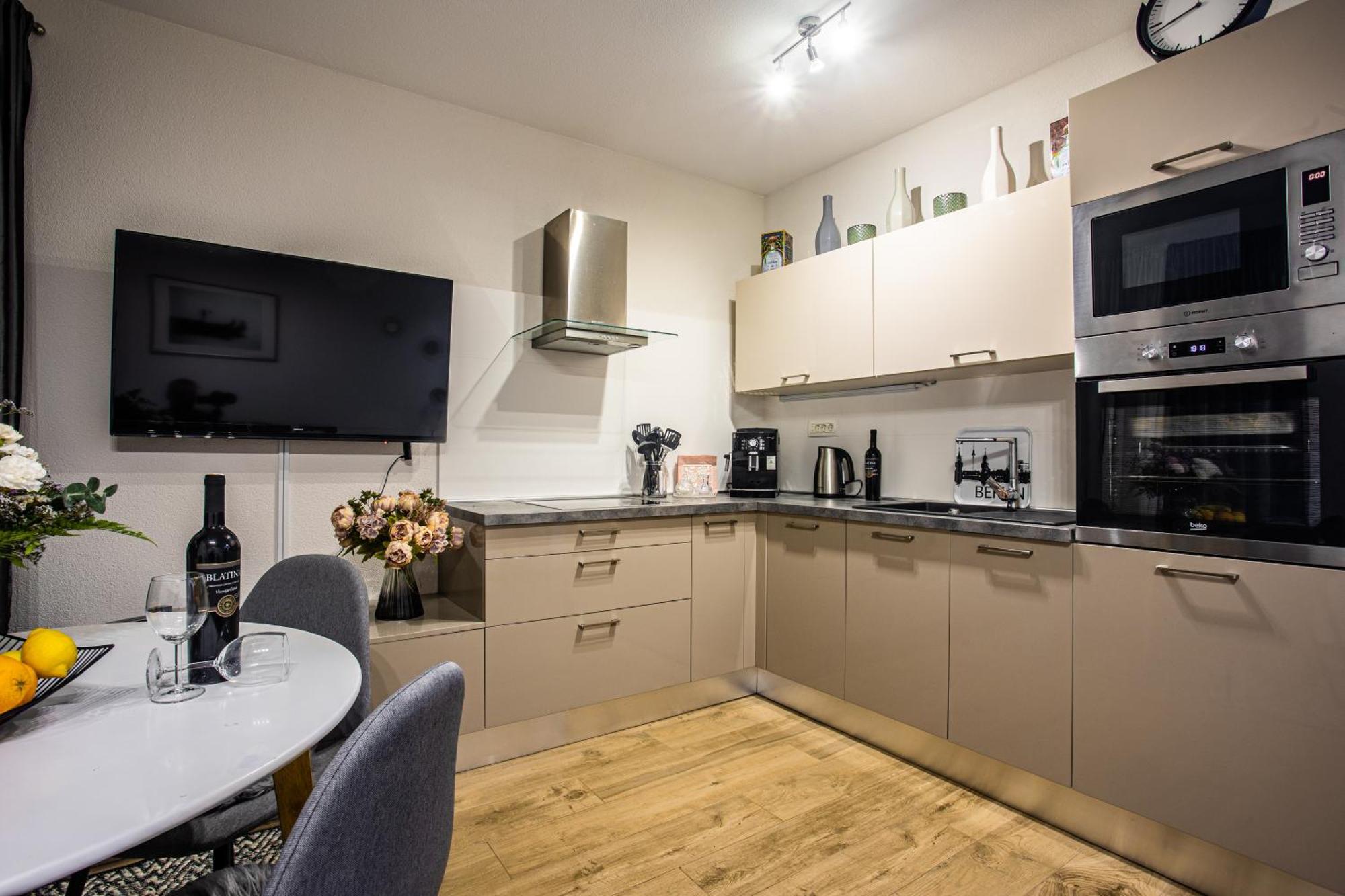 Luxusapartment Nav Подстрана Екстер'єр фото